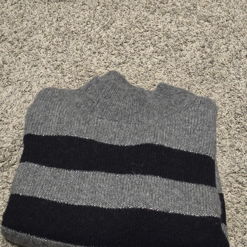 Rails Gray and Black Turtleneck Sweater - Picture 2 of 6
